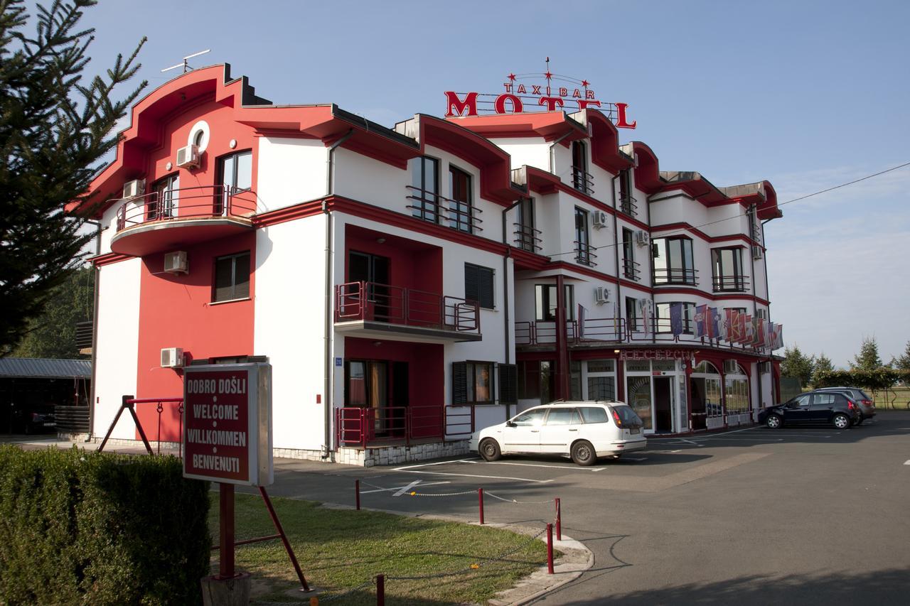 Taxi Bar Motel Bosanska Gradiska Zewnętrze zdjęcie