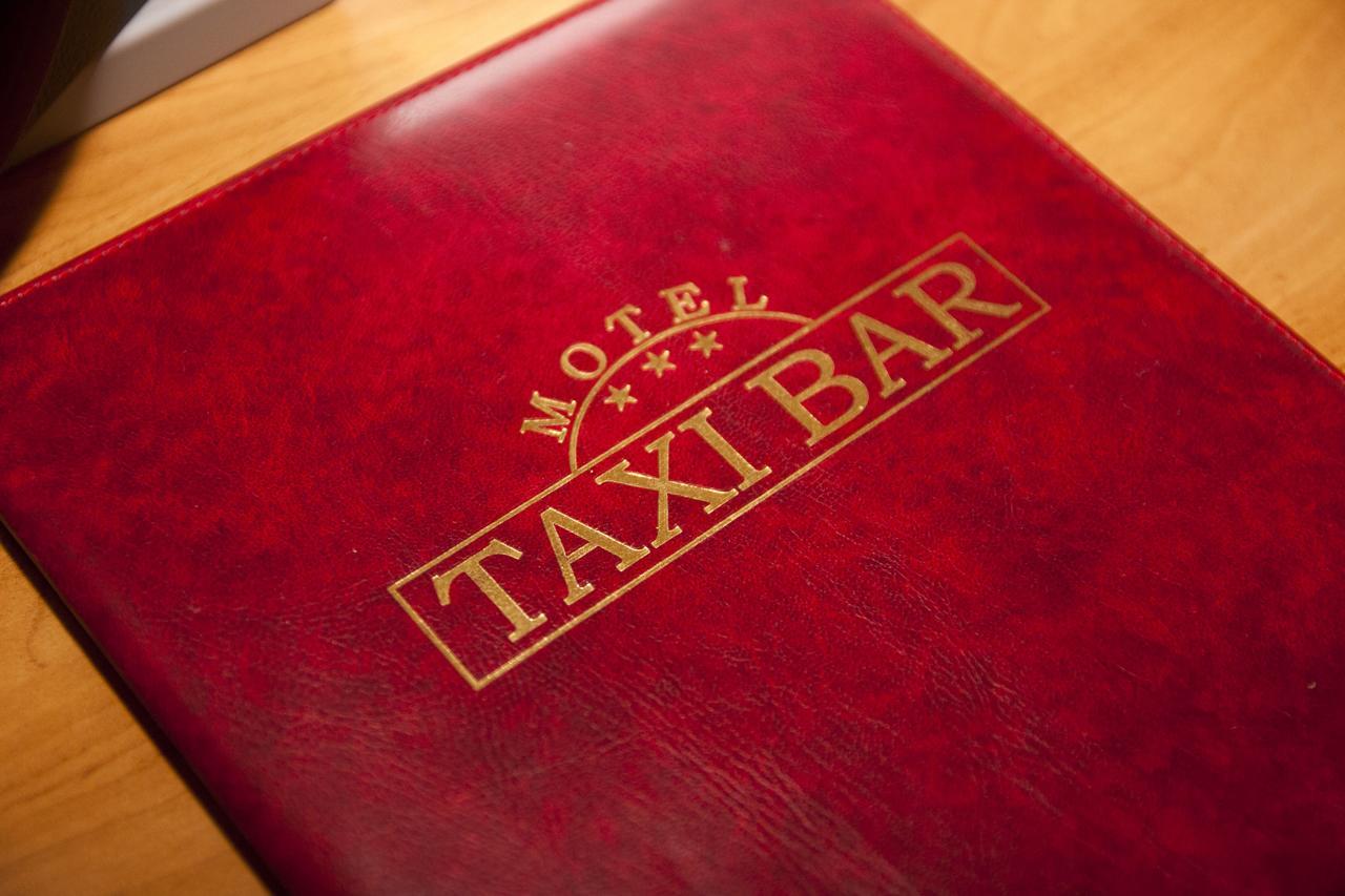 Taxi Bar Motel Bosanska Gradiska Zewnętrze zdjęcie