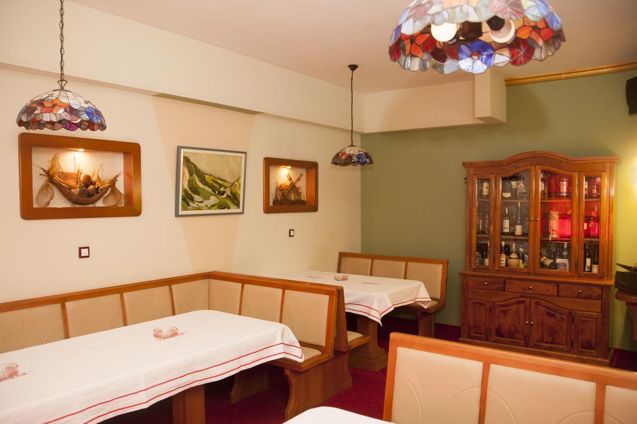 Taxi Bar Motel Bosanska Gradiska Zewnętrze zdjęcie
